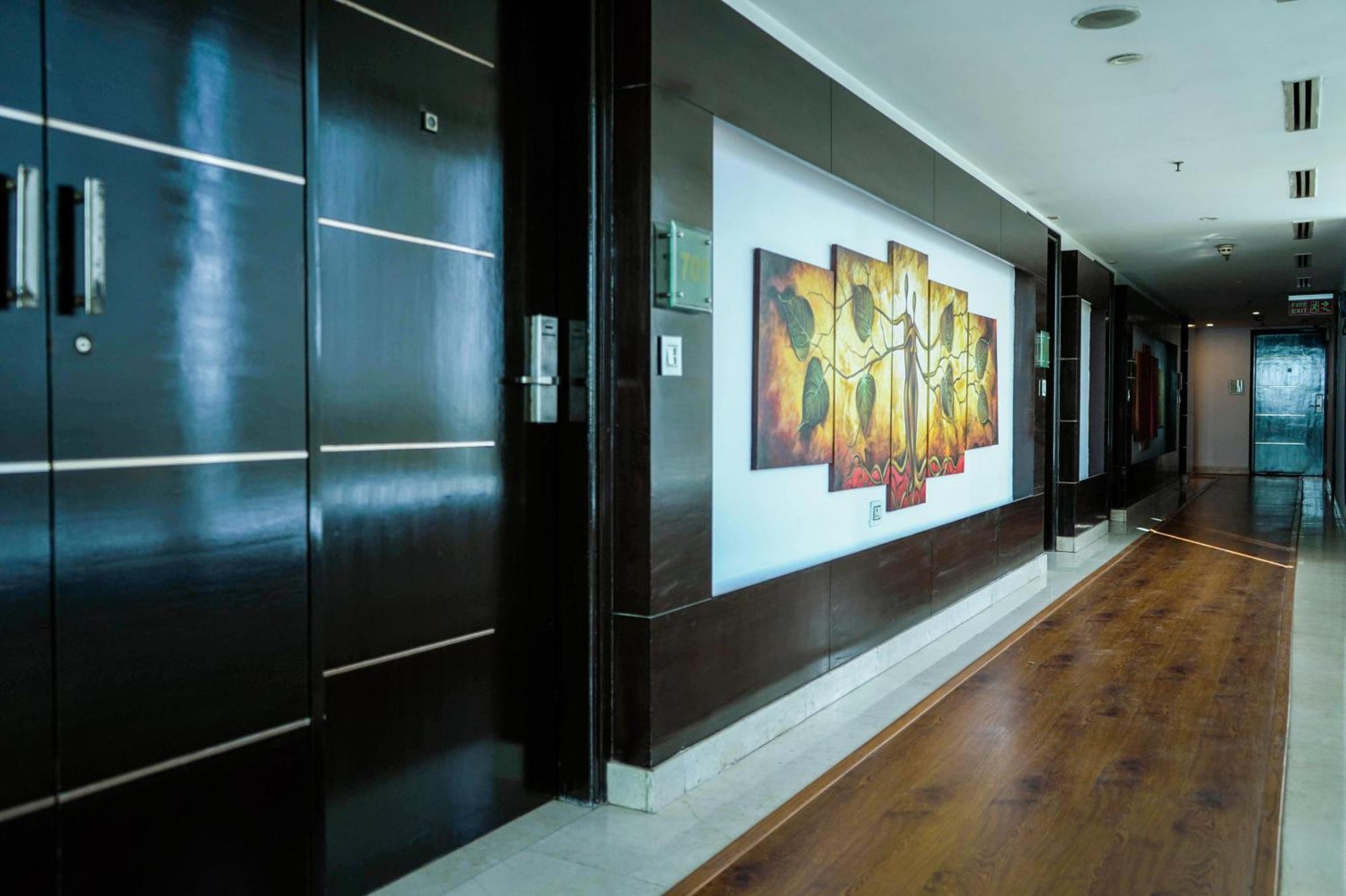Treehouse Queens Pearl Gurgaon Eksteriør bilde