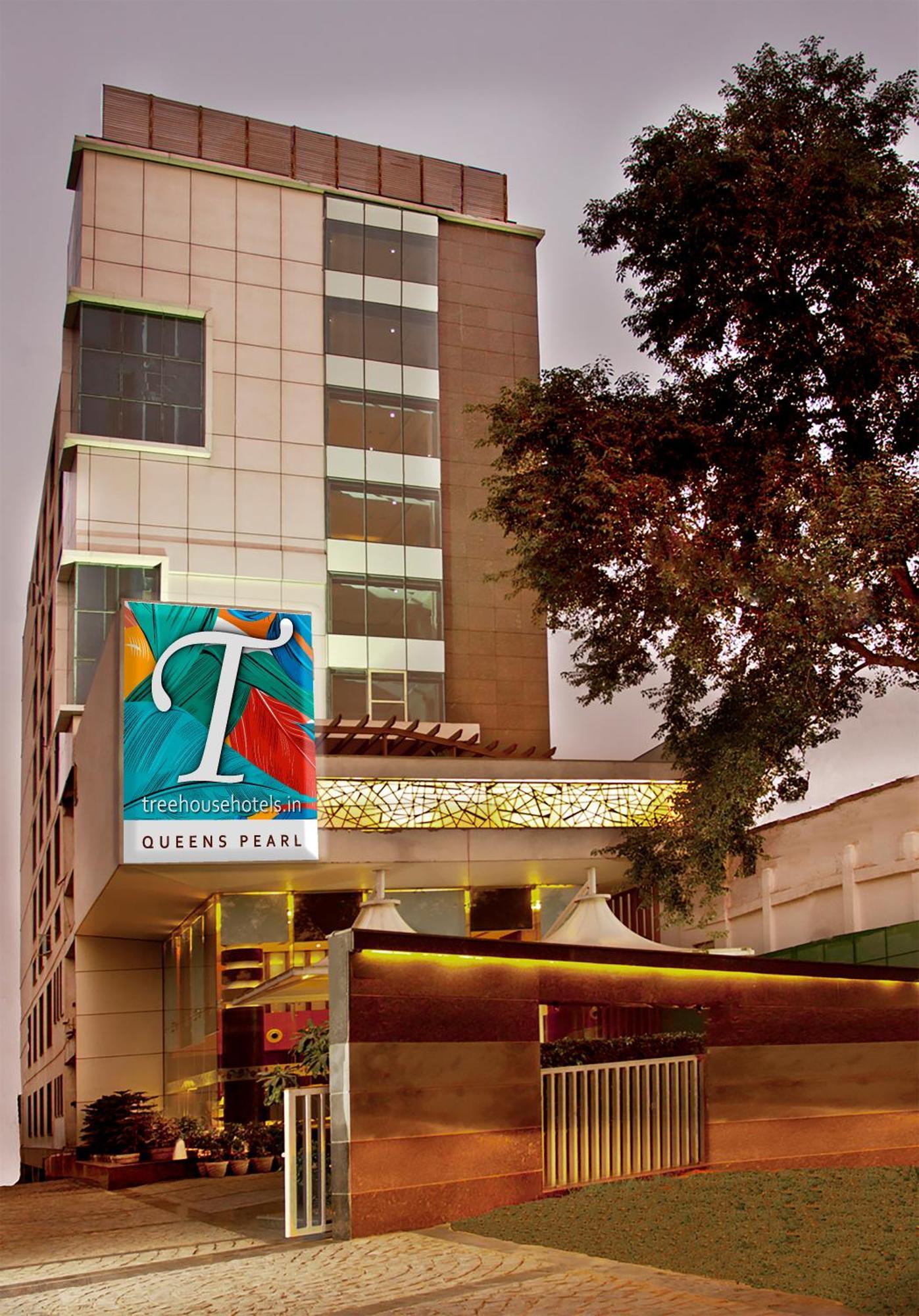 Treehouse Queens Pearl Gurgaon Eksteriør bilde